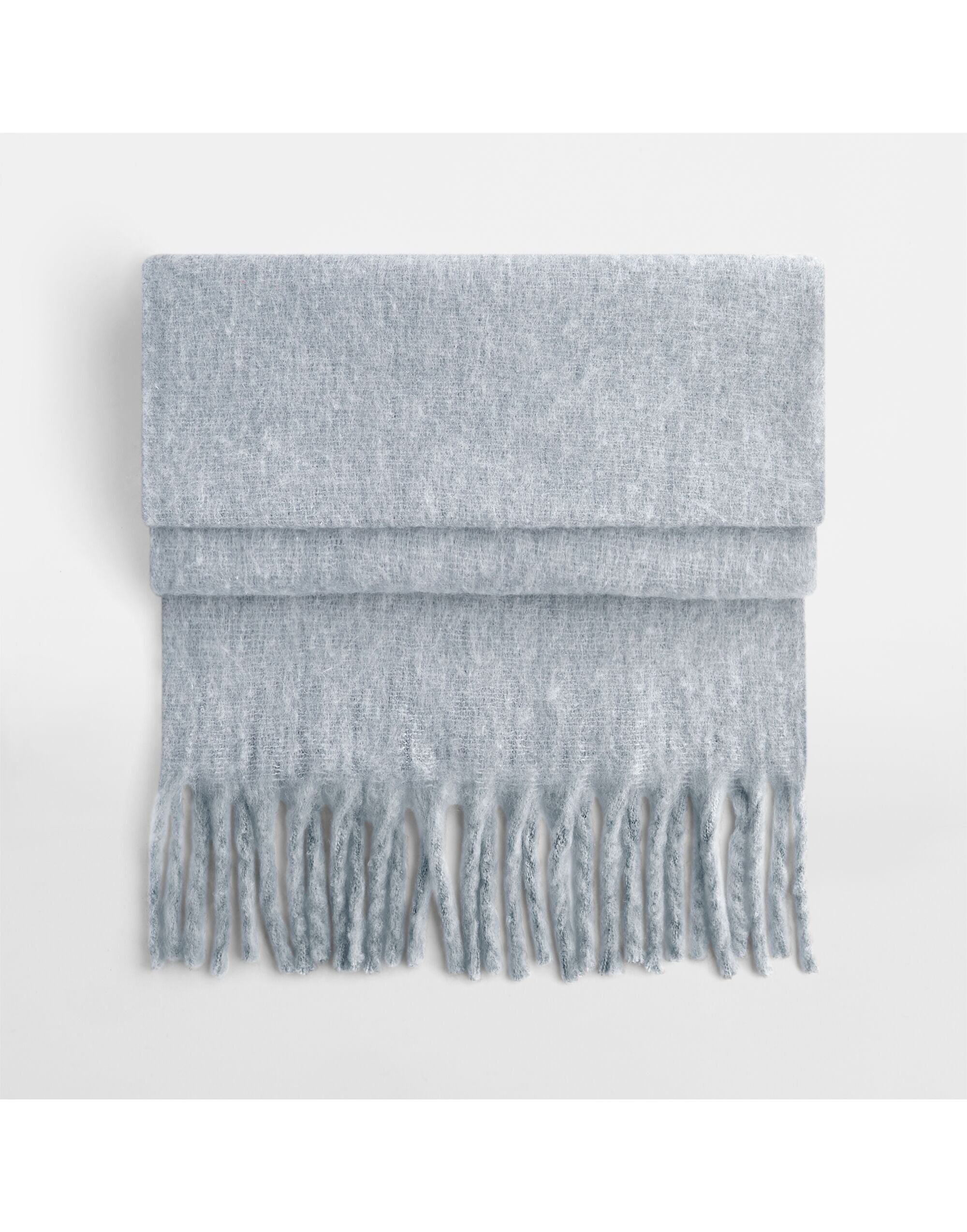 Beechfield Fluffy Scarf